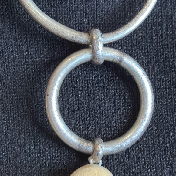 VTG 90s Kenneth Cole long wood bead Necklace silver tone hardware 13” - Picture 8 of 10